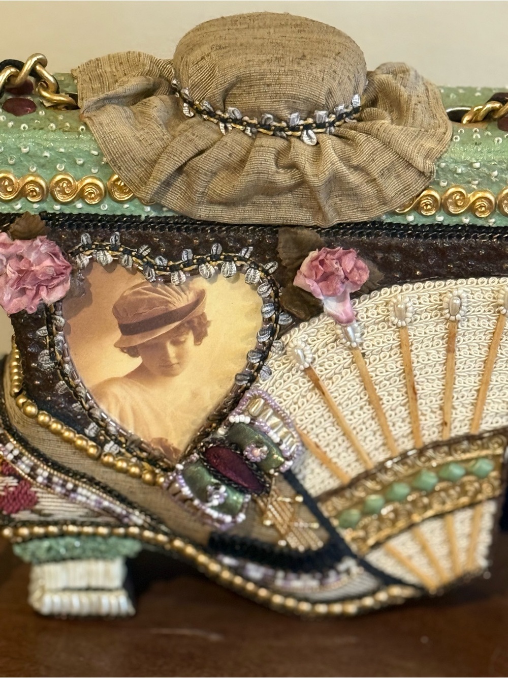RARE VINTAGE Mary Frances Victorian Boot box bag - Picture 8 of 9